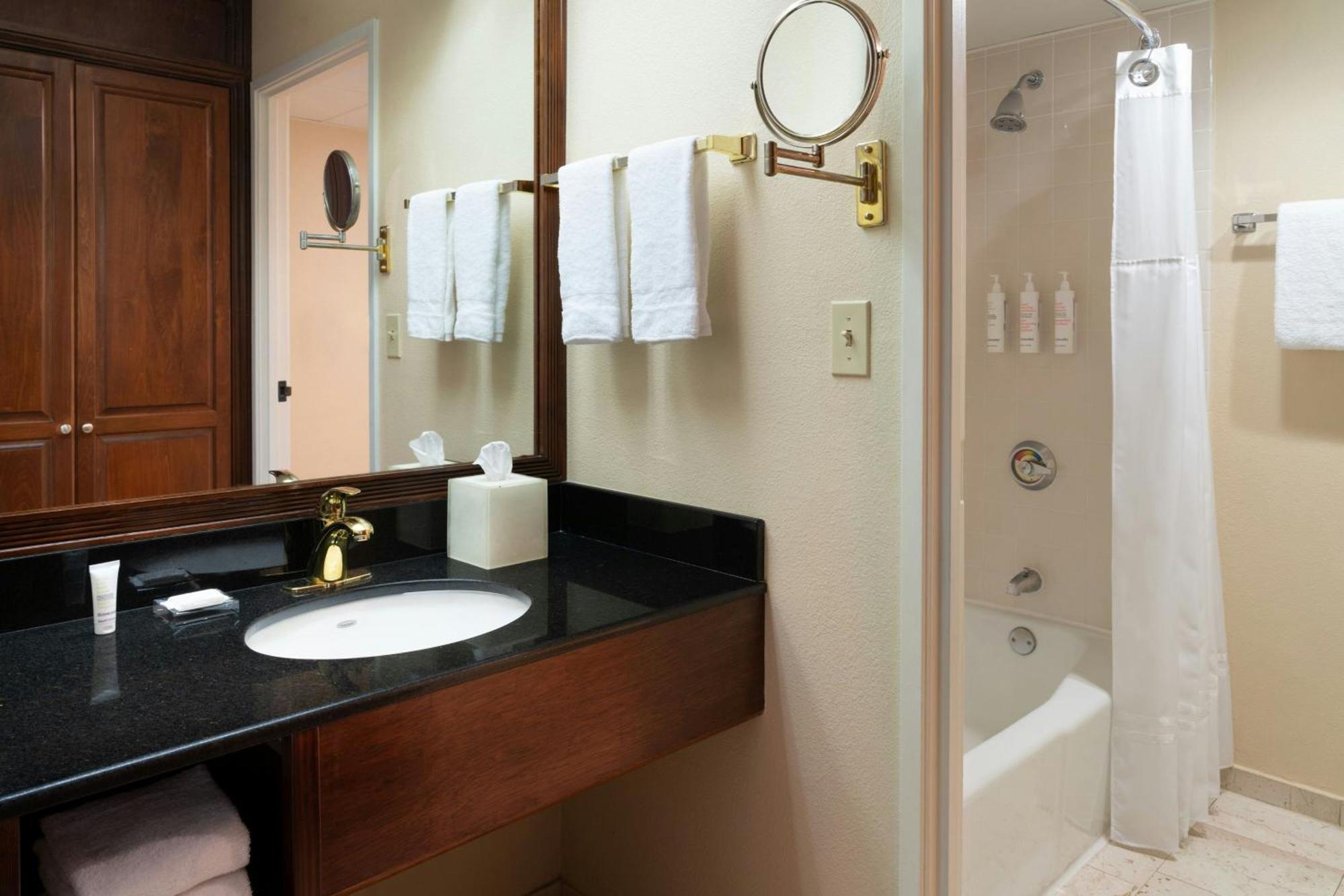 Miami Marriott Dadeland Hotel Glenvar Heights Exterior photo